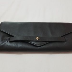 10% off 3+ Bundle-Tory Burch Clutch